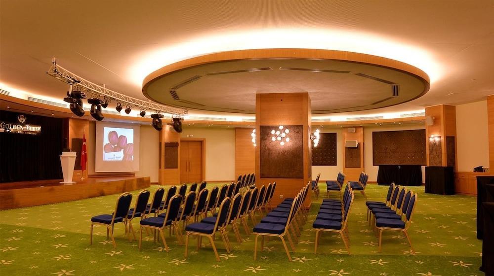 Grand Pasha Luxury Central Nicosia Hotel & Casino Zewnętrze zdjęcie