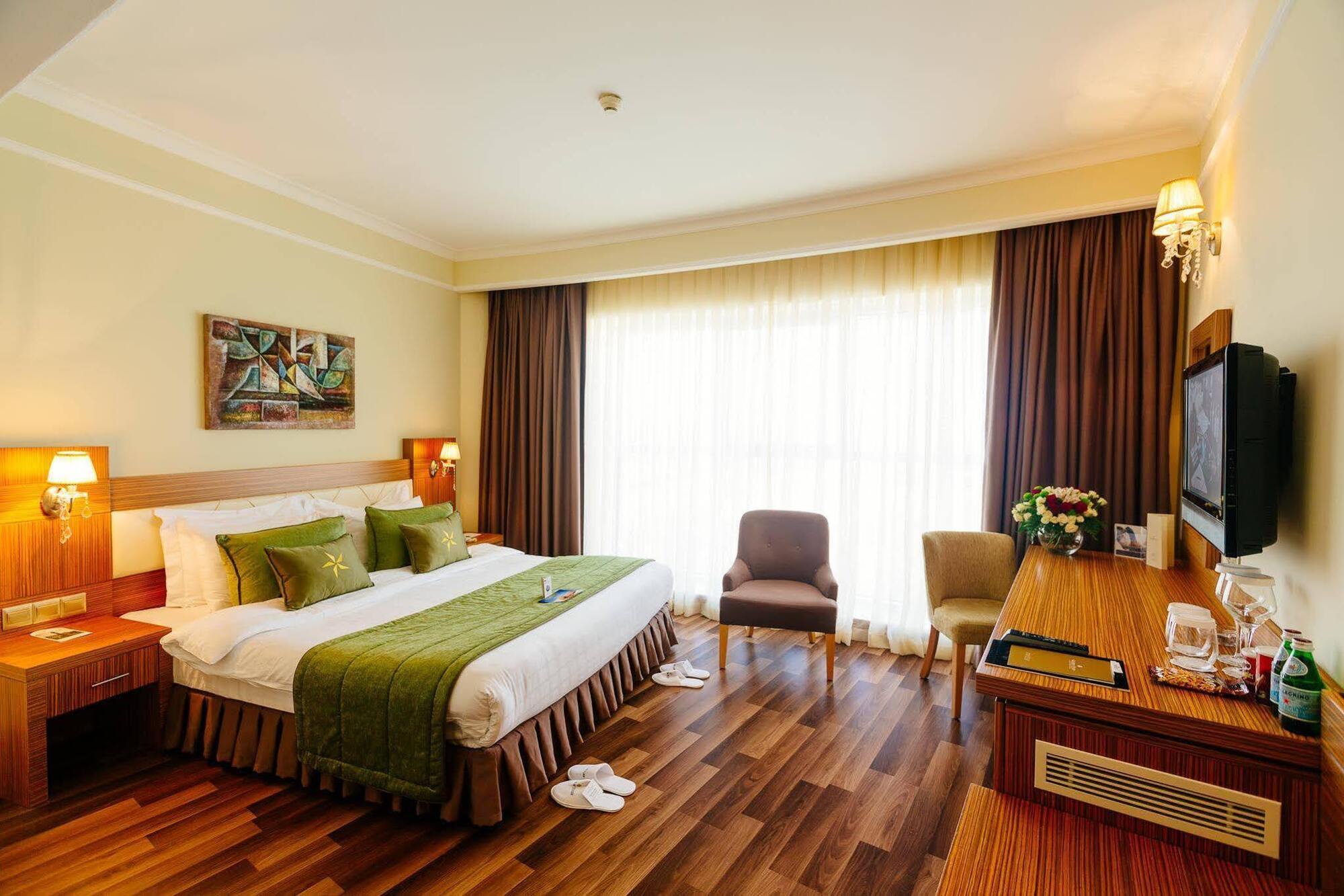 Grand Pasha Luxury Central Nicosia Hotel & Casino Zewnętrze zdjęcie