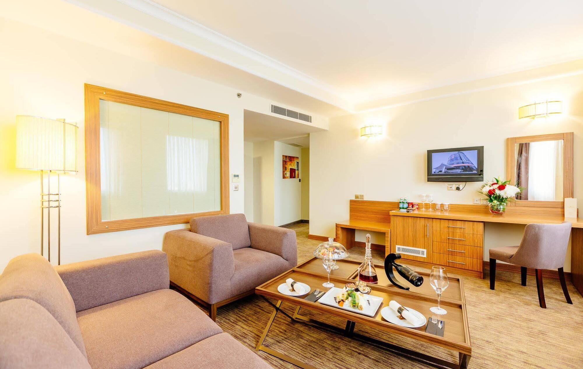 Grand Pasha Luxury Central Nicosia Hotel & Casino Zewnętrze zdjęcie
